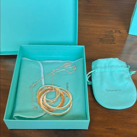 Tiffany @ Co Tri-Color Interlocking Ring Necklace impeccable condition dust bag - Picture 5 of 9
